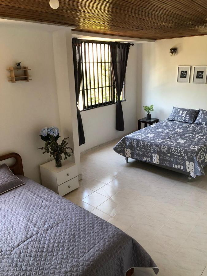 Habitaciones Independientes Cerca Al Aeropuerto 1 Cartagena Eksteriør billede