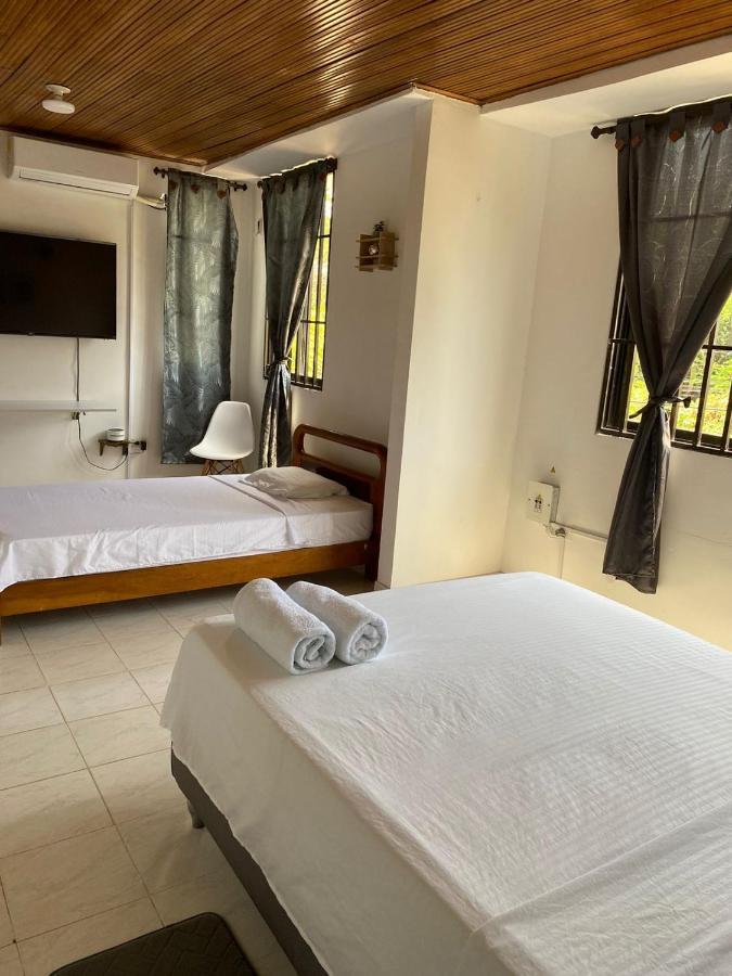 Habitaciones Independientes Cerca Al Aeropuerto 1 Cartagena Eksteriør billede
